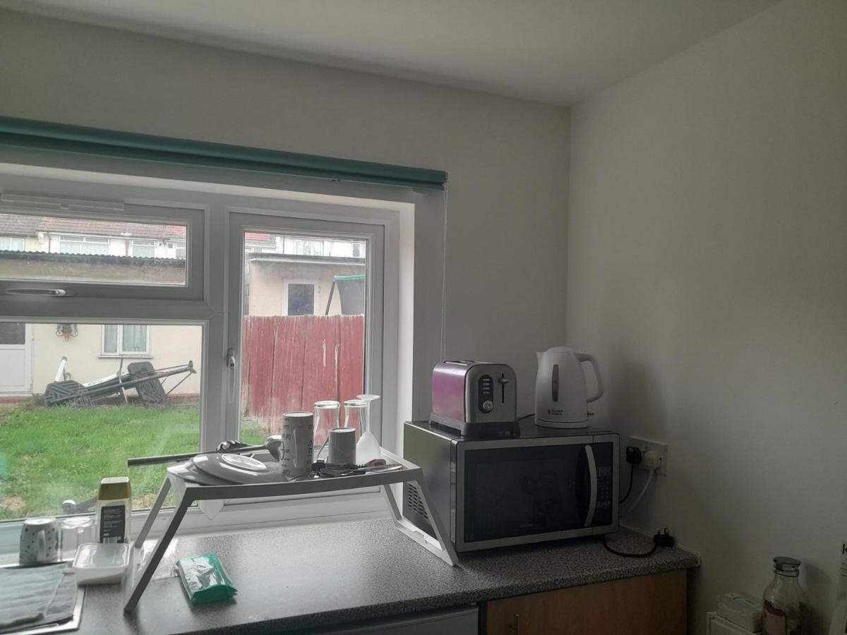 Lovely 1-Bed Studio In London Apartment Luaran gambar