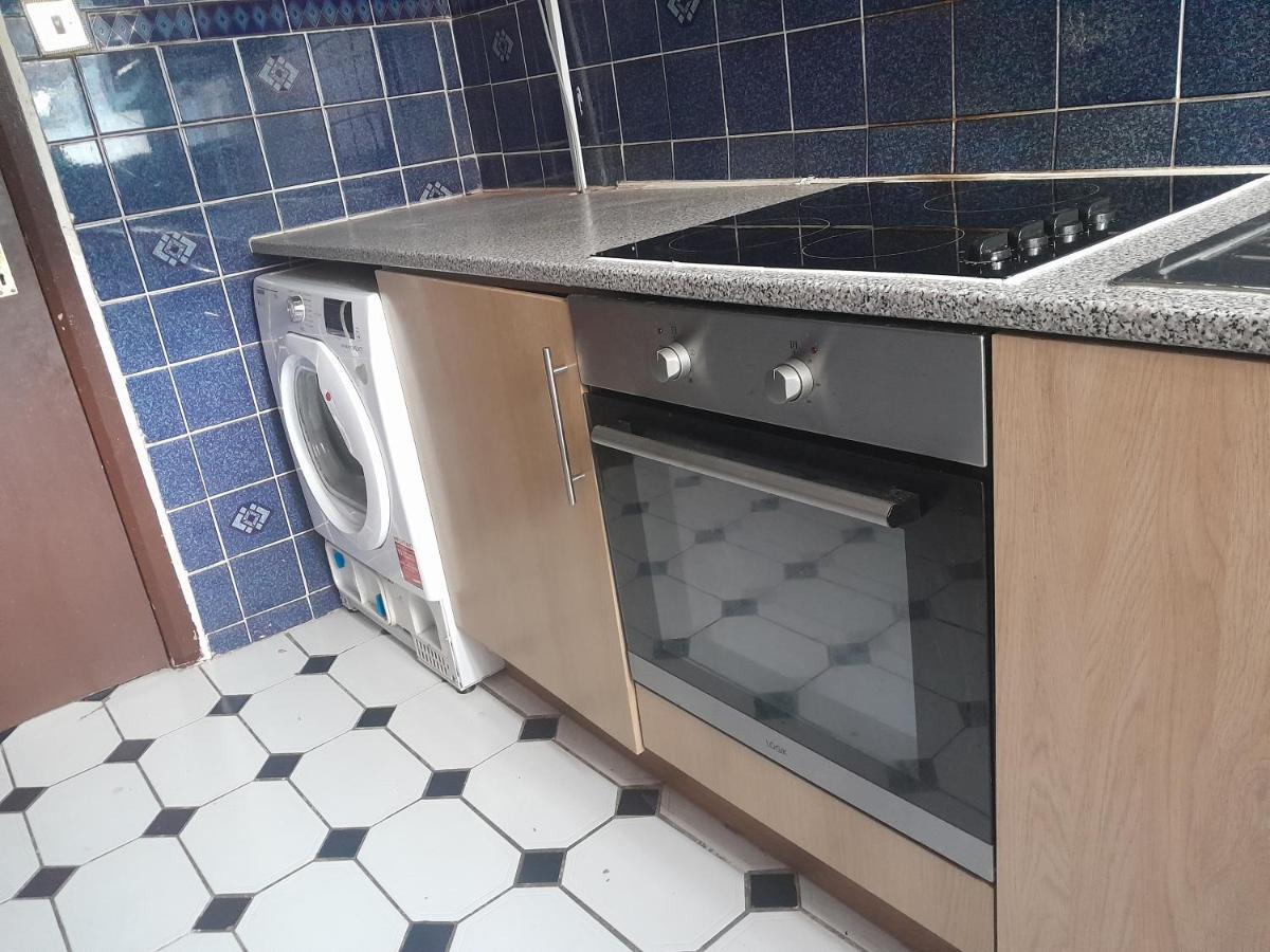 Lovely 1-Bed Studio In London Apartment Luaran gambar